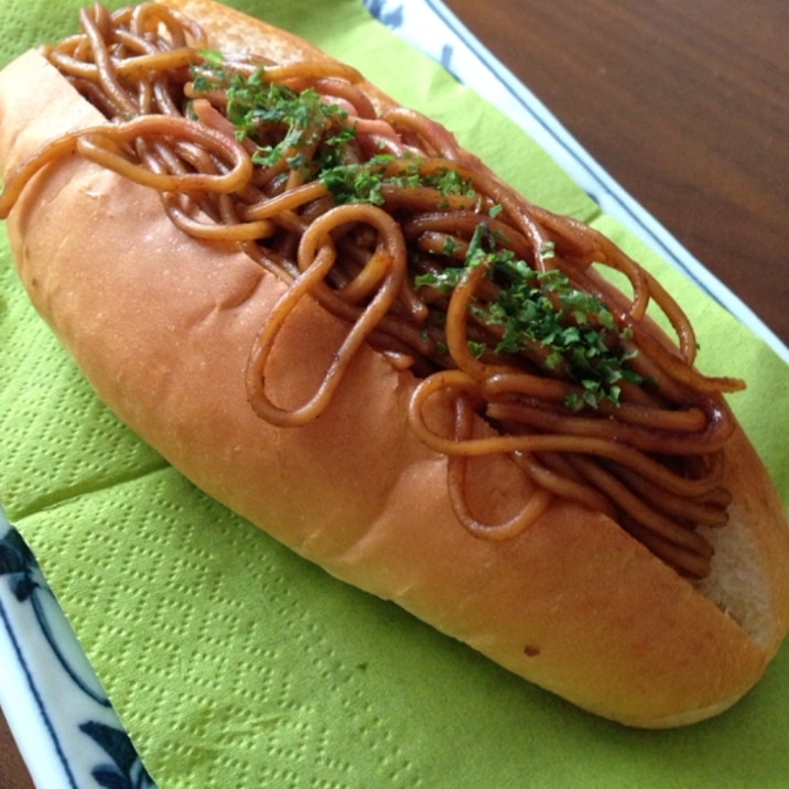 ヤマザキ芳醇ロールで焼きそばパン